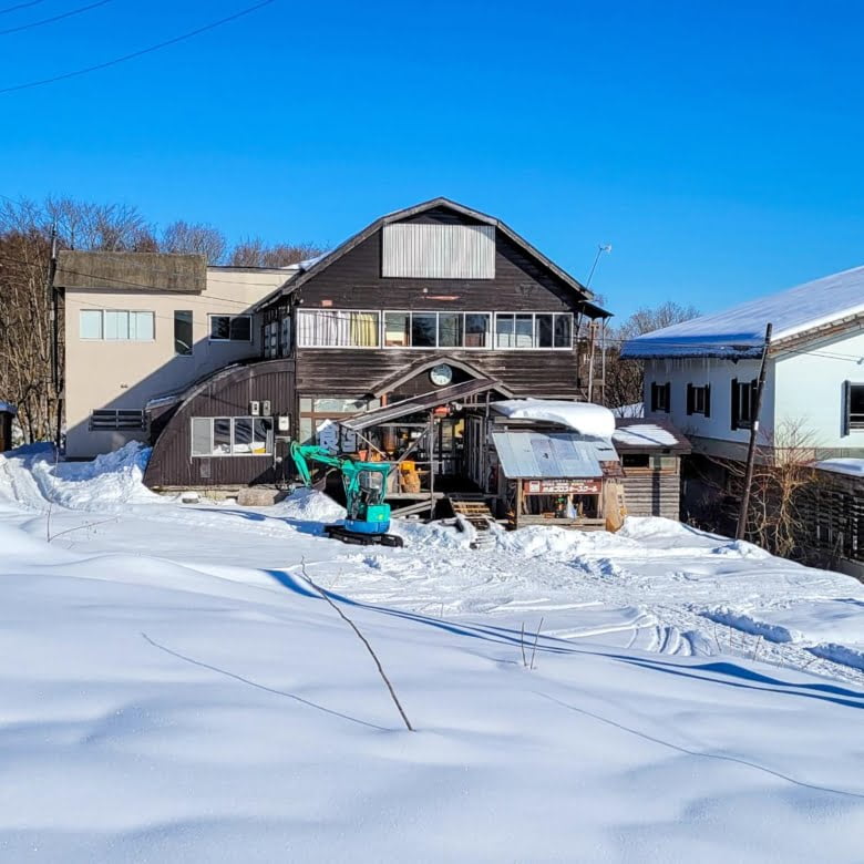 Mebouki Lodge – Ski-in Ski-out in Ikenotaira